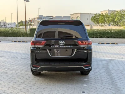 2020 Toyota Land Cruiser GXR Facelifted 2025 V6 4.0L Black Beige SUV GCC Specs Full Option