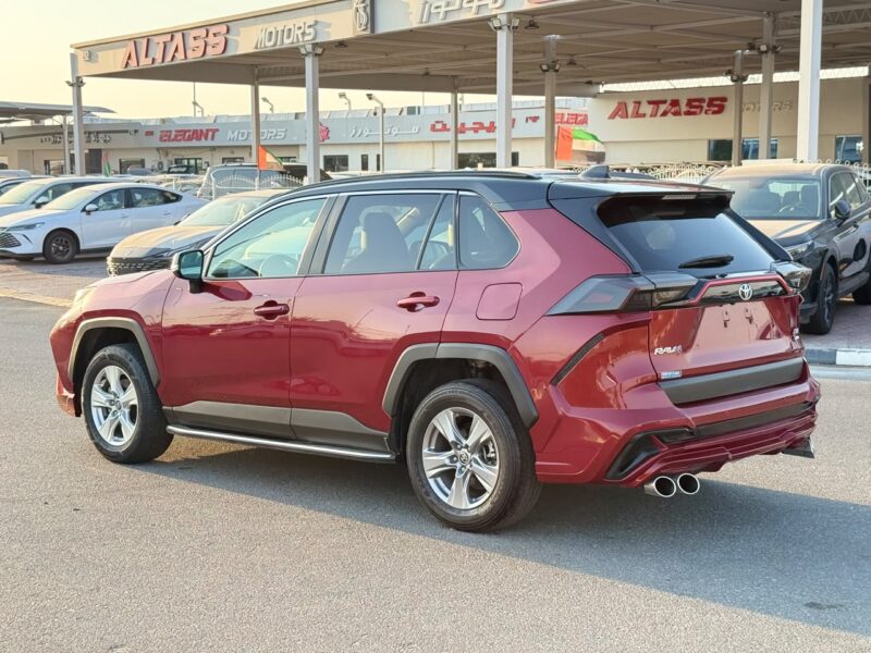 2025 TOYOTA RAV 4 XLE AWD 2.5 Litres V4 Petrol Engine Red Grey SUV American Specs