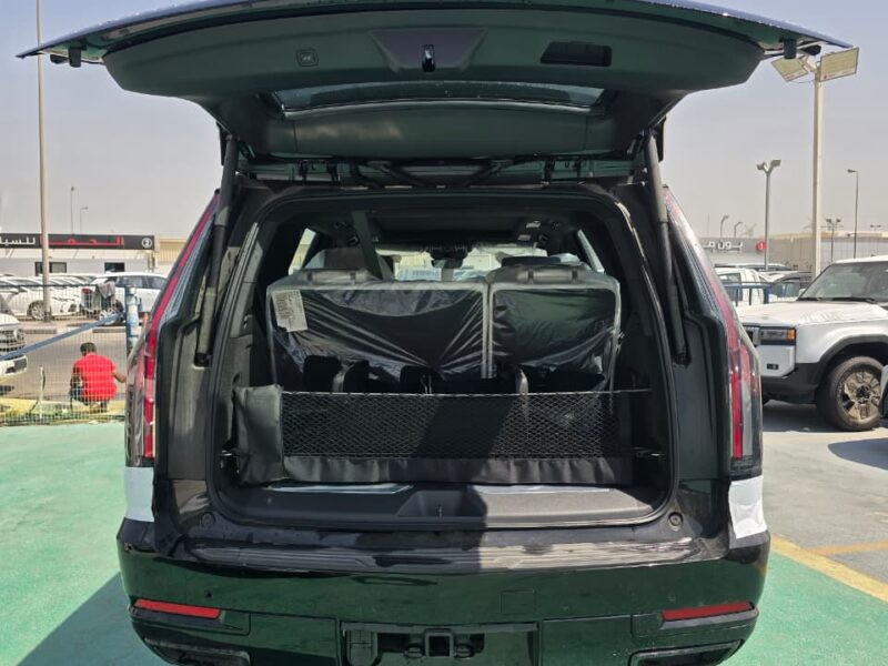 2026 Cadillac Escalade V 6.2 Litres Supercharged V8 Petrol Engine Black SUV GCC Specs