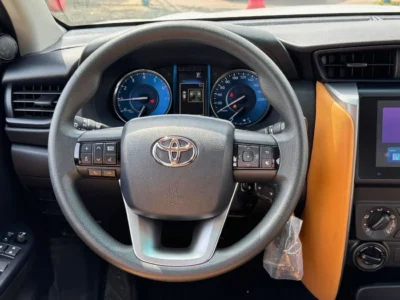 2026 Toyota Fortuner EXR BASIC 2.7 Litres PETROL V4 Engine White Brown SUV GCC Specs