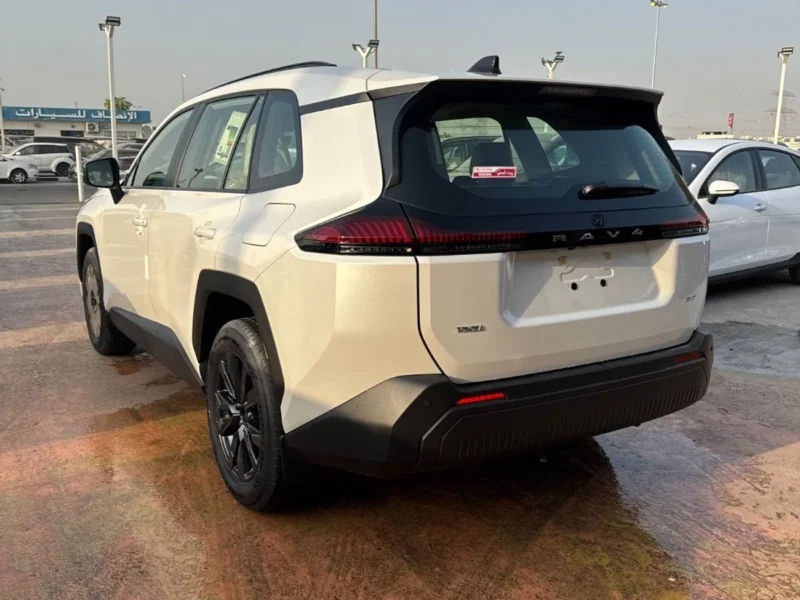 2026 Toyota RAV 4 XLE HEV 2.5 Litres 4 Cylinders Engine White Beige SUV GCC Specs