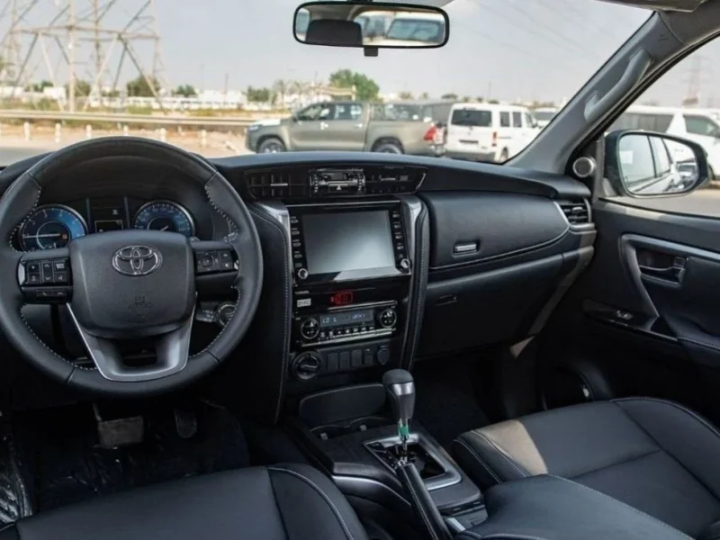 2026 TOYOTA FORTUNER EXR 2.8 Litres 4 Cylinders Turbo Diesel Engine Black SUV GCC Specs
