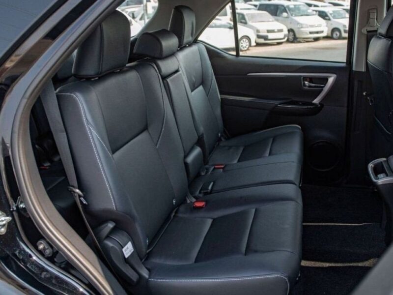 2026 TOYOTA FORTUNER EXR 2.8 Litres 4 Cylinders Turbo Diesel Engine Black SUV GCC Specs
