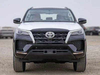 2026 TOYOTA FORTUNER 2.7 Litres 4-Cylinder Petrol Black Tan SUV GCC Specs