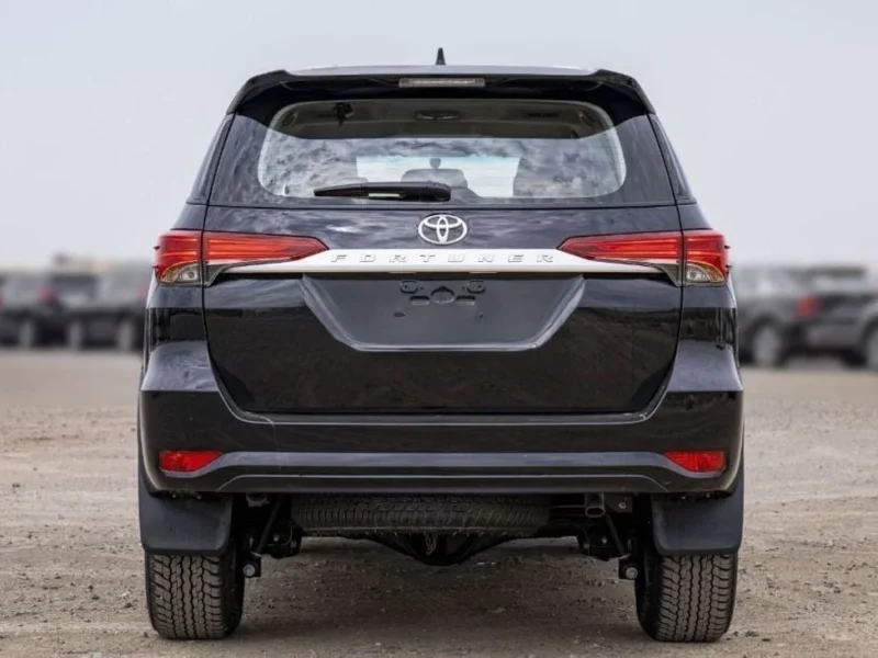 2026 TOYOTA FORTUNER 2.7 Litres 4-Cylinder Petrol Black Tan SUV GCC Specs