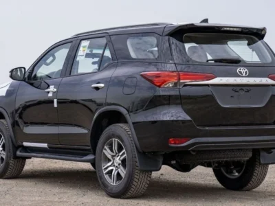 2026 TOYOTA FORTUNER 2.7 Litres 4-Cylinder Petrol Black Tan SUV GCC Specs