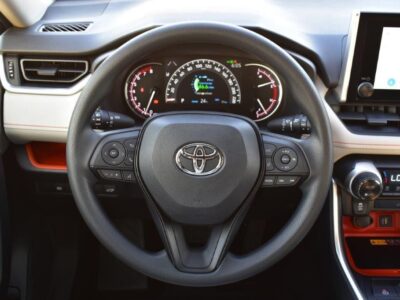 2025 Toyota RAV 4 2.5 Litres 4-cylinder Petrol Engine Blue Beige SUV GCC Specs