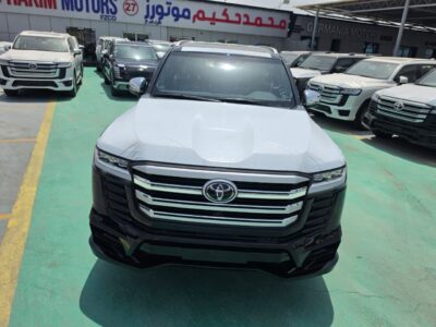 2026 Toyota Land Cruiser LC300 VXR 4.0 Litres V6 Petrol Engine Black SUV GCC Specs