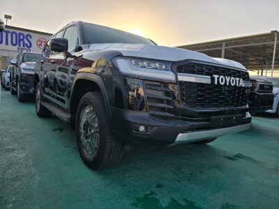 2026 Toyota Land Cruiser LC300 GR Sport 3.5L V6 Twin-Turbo Hybrid Engine Black Red SUV GCC