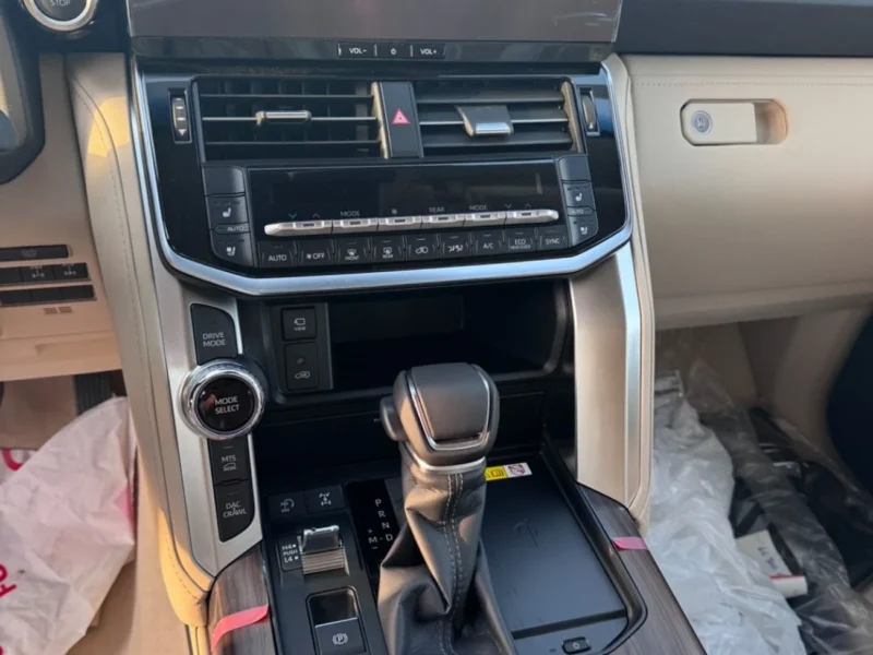 2026 Toyota Land Cruiser VX 3.5 Litres 6 Cylinders Petrol Engine Black Beige SUV GCC Specs