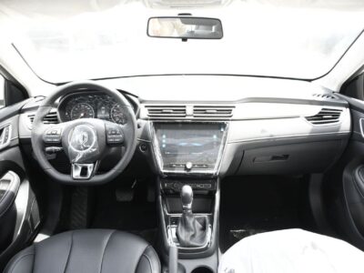 2025 MG MG5 1.5L Comfort 4 Cylinders Petrol Engine Silver Black Sedan GCC Specs