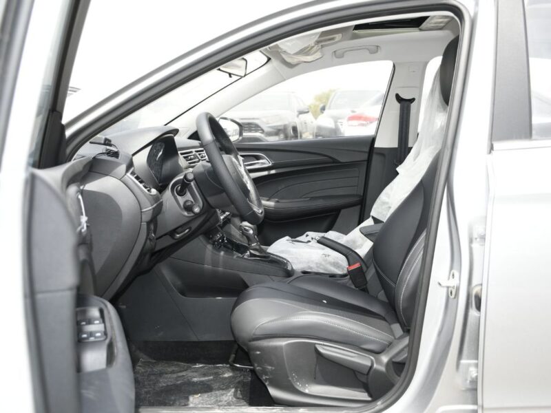 2025 MG MG5 1.5L Comfort 4 Cylinders Petrol Engine Silver Black Sedan GCC Specs