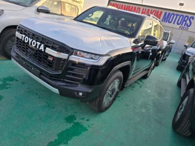 2026 Toyota Land Cruiser LC300 GR Sport 3.5L V6 Twin-Turbo Hybrid Engine Black Red SUV GCC