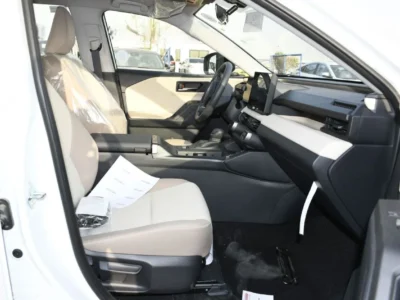 2026 Toyota RAV 4 XLE 2.0 Litres 4 cylinders Petrol Engine White Beige SUV GCC Specs