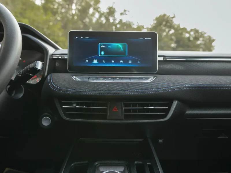 2023 Haval Jolion Plus 1.5 Litres 4 Cylinders Petrol Engine Red Black SUV GCC Specs