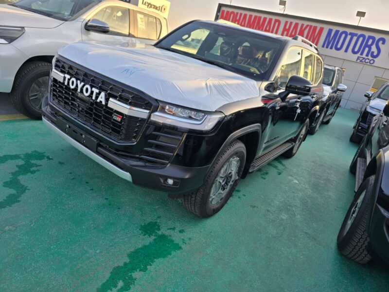 2026 Toyota Land Cruiser LC300 GR Sport 3.5L V6 Twin-Turbo Hybrid Engine Black Red SUV GCC