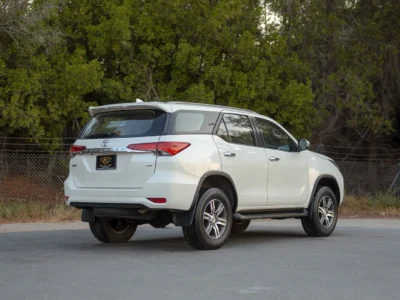 2020 Toyota Fortuner GXR 4.0 Litres 6-cylinder Petrol Engine White Brown SUV GCC Specs