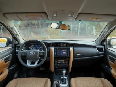 2020 Toyota Fortuner GXR 4.0 Litres 6-cylinder Petrol Engine White Brown SUV GCC Specs