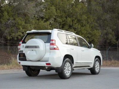 2016 Toyota Prado VXR 4.0 Litres 6 Cylinders Petrol Engine White Beige SUV GCC Specs