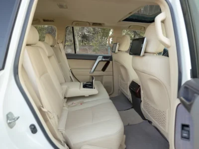 2016 Toyota Prado VXR 4.0 Litres 6 Cylinders Petrol Engine White Beige SUV GCC Specs