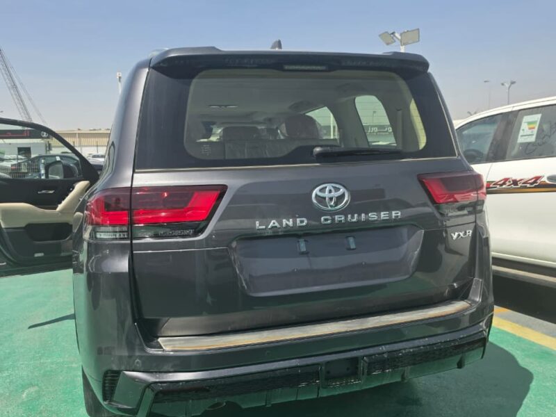2026 Toyota Land Cruiser LC300 VXR 4.0 Litres V6 Petrol Engine Black Beige SUV GCC Specs