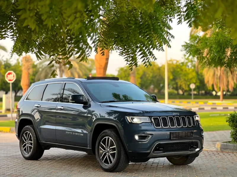 2020 Jeep Cherokee Limited 3.2 Liters V6 Engine Blue Beige SUV GCC Specs Pristine Condition