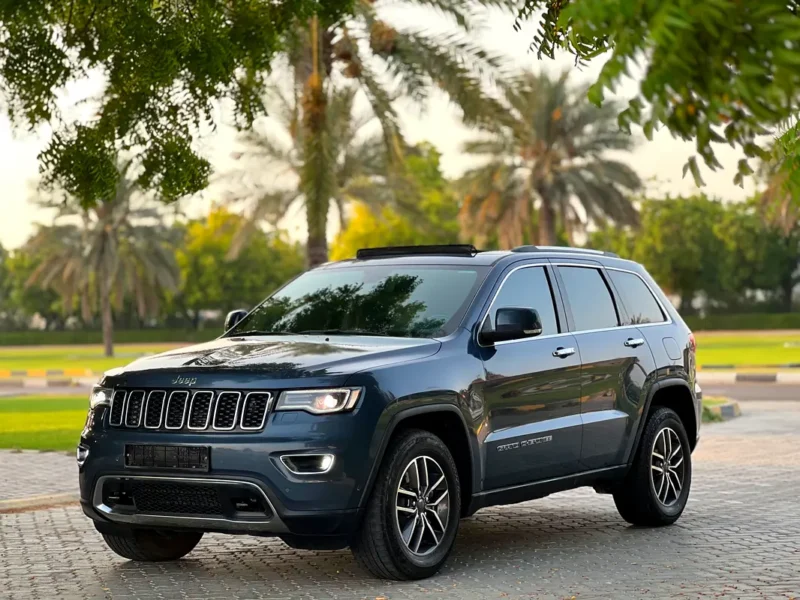2020 Jeep Cherokee Limited 3.2 Liters V6 Engine Blue Beige SUV GCC Specs Pristine Condition