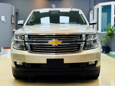 2015 Chevrolet Tahoe LTZ 8 Cylinders Petrol Engine Gold Brown SUV GCC Specs Full Option