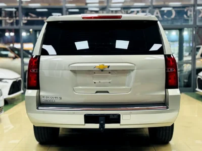 2015 Chevrolet Tahoe LTZ 8 Cylinders Petrol Engine Gold Brown SUV GCC Specs Full Option