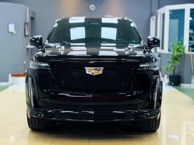 2021 Cadillac Escalade Sport Platinum 6.2 Litre V8 Petrol Engine Black SUV Clean Title