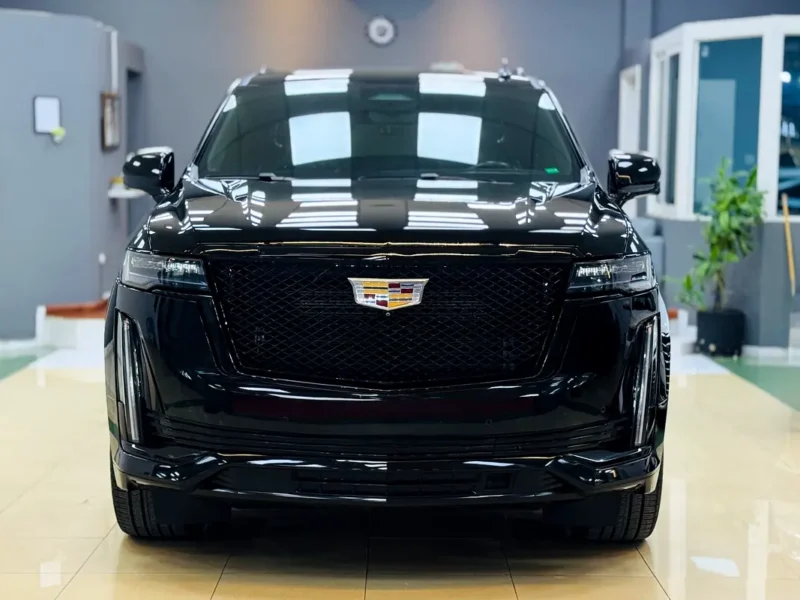 2021 Cadillac Escalade Sport Platinum 6.2 Litre V8 Petrol Engine Black SUV Clean Title
