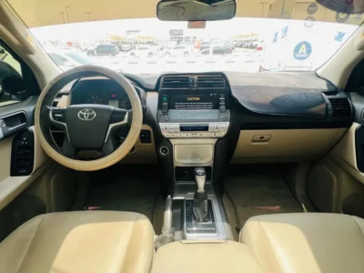 2018 TOYOTA LAND CRUISER VXR 4.0 Litres V6 Petrol Engine Grey Beige SUV GCC Specs
