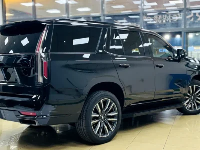 2021 Cadillac Escalade Sport Platinum 6.2 Litre V8 Petrol Engine Black SUV Clean Title