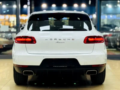 2018 Porsche Macan 2.0L turbocharged 4 Cylinders Petrol Engine White Brown SUV GCC Spec