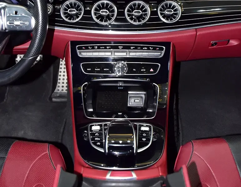 2019 Mercedes-Benz CLS-Class CLS 350 4 Cylinders Petrol Engine White Red Sedan GCC Specs