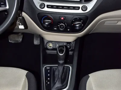 2020 Hyundai Accent GLS 4 Cylinders Petrol Engine Blue Black Sedan GCC Specs Automatic