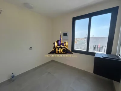 300 sqft Well-Maintained Studio Apartment for Rent in Hor Al Anz Deira Dubai