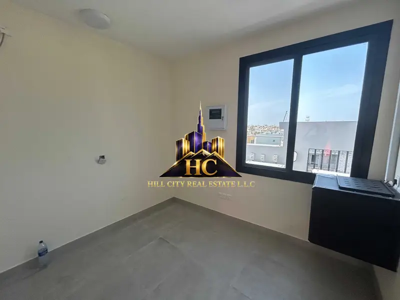 300 sqft Well-Maintained Studio Apartment for Rent in Hor Al Anz Deira Dubai