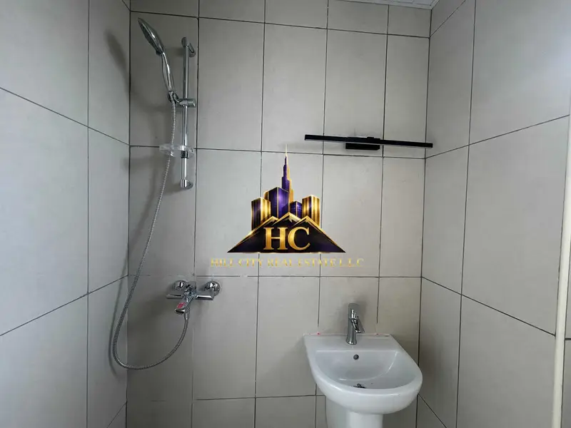 300 sqft Well-Maintained Studio Apartment for Rent in Hor Al Anz Deira Dubai