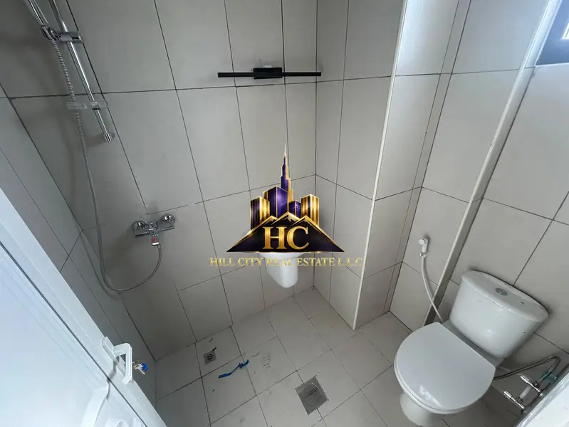 300 sqft Well-Maintained Studio Apartment for Rent in Hor Al Anz Deira Dubai