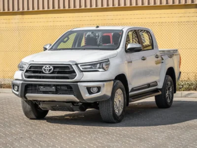 2026 Toyota Hilux SR5 2.7 Litres 4 Cylinders Petrol 4WD Manual White Red Pickup Truck GCC
