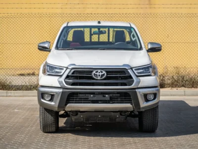 2026 Toyota Hilux SR5 2.7 Litres 4 Cylinders Petrol 4WD Manual White Red Pickup Truck GCC