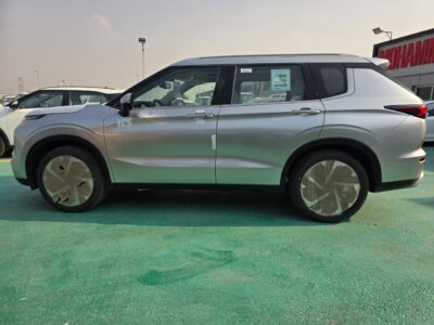 2026 Mitsubishi Outlander H Line 2.5 Litres 4 Cylinders Petrol Engine Silver Grey SUV GCC