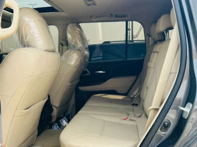 2022 TOYOTA LAND CRUISER GXR 3.5L V6 TWIN TURBO Petrol Engine Grey Beige SUV GCC