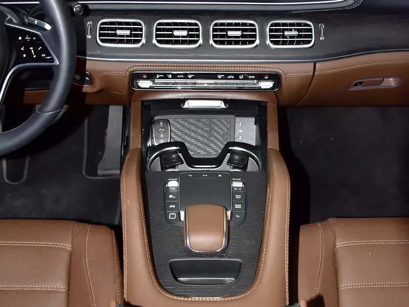 2025 Mercedes-Benz GLE-Class GLE 450 4MATIC 6 Cylinders Petrol Engine Blue Brown SUV GCC