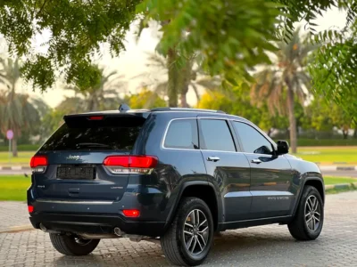 2020 Jeep Cherokee Limited 3.2 Liters V6 Engine Blue Beige SUV GCC Specs Pristine Condition