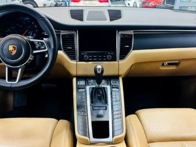 2018 Porsche Macan 2.0L turbocharged 4 Cylinders Petrol Engine White Brown SUV GCC Spec