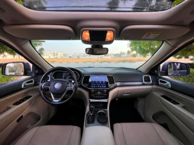 2020 Jeep Cherokee Limited 3.2 Liters V6 Engine Blue Beige SUV GCC Specs Pristine Condition