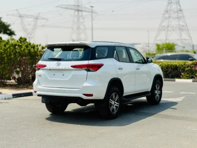 2026 Toyota Fortuner 2.4 Litres 4 Cylinders Diesel Engine White Orange SUV GCC Specs