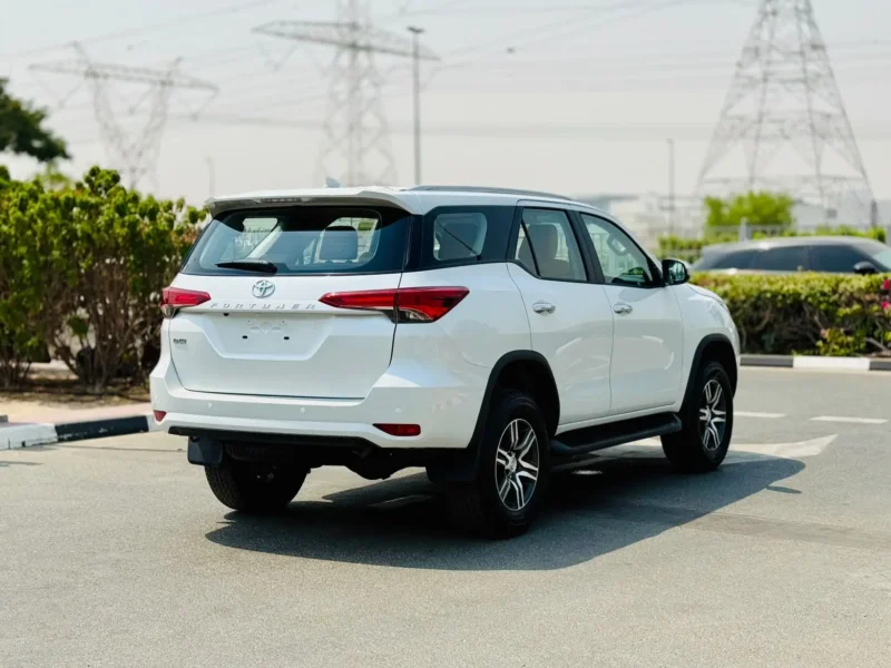 2026 Toyota Fortuner 2.4 Litres 4 Cylinders Diesel Engine White Orange SUV GCC Specs